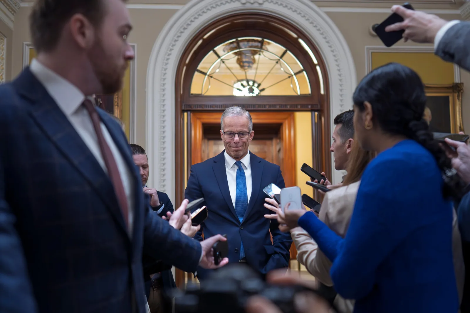 Congress extends surveillance program hours before Friday deadline as longer renewal stalls