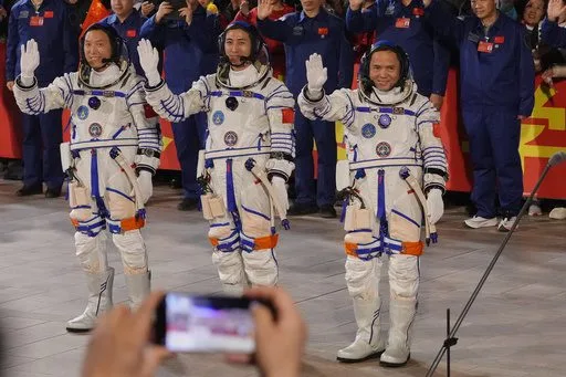 Chinese Crew Returns After Record-Long Space Mission Nearing Seven Months