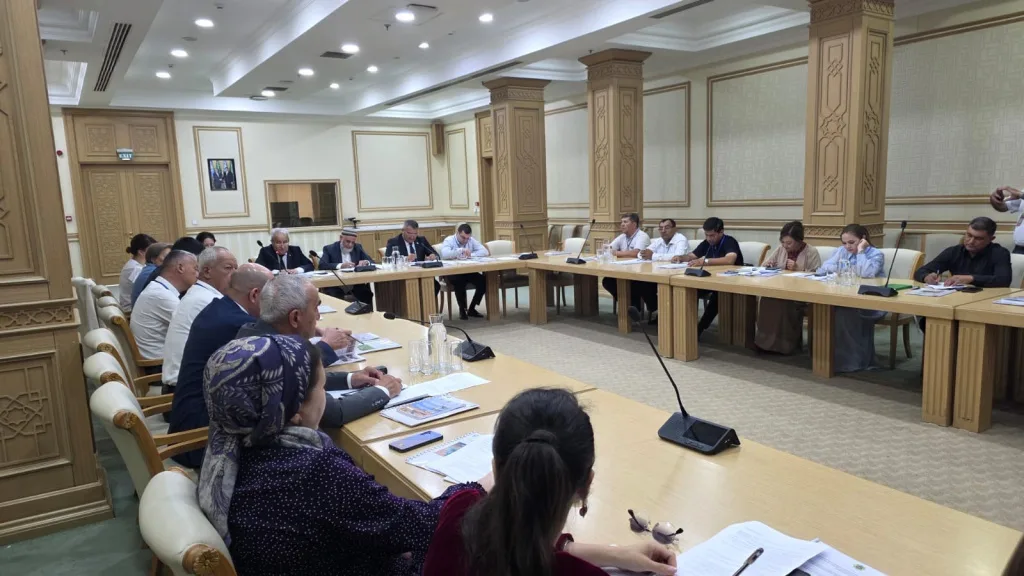 Ashgabat Hosts Collaborative Roundtable on Land Degradation and Climate Resilience