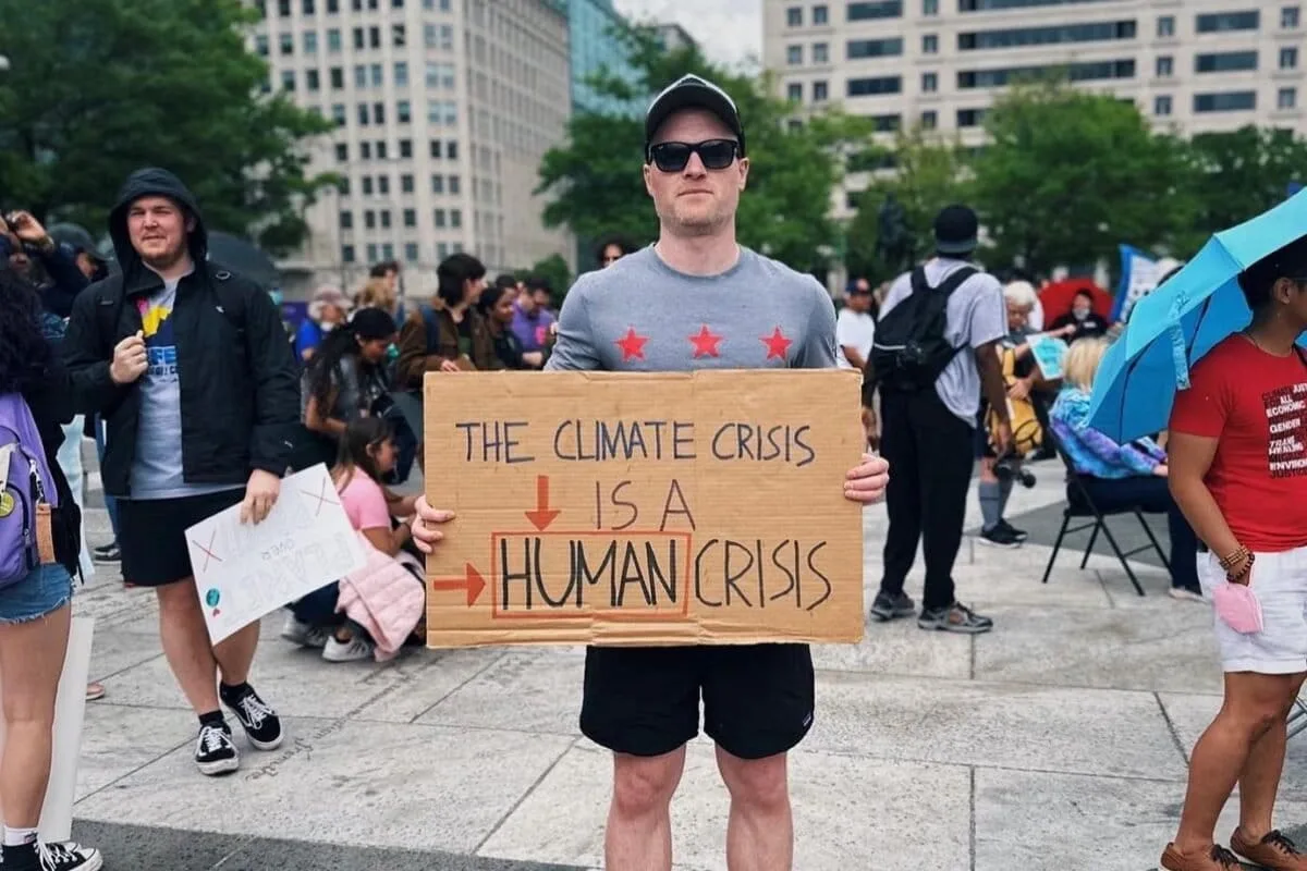 Climate Communication Must Shift Focus to Everyday Concerns to Build Political Momentum