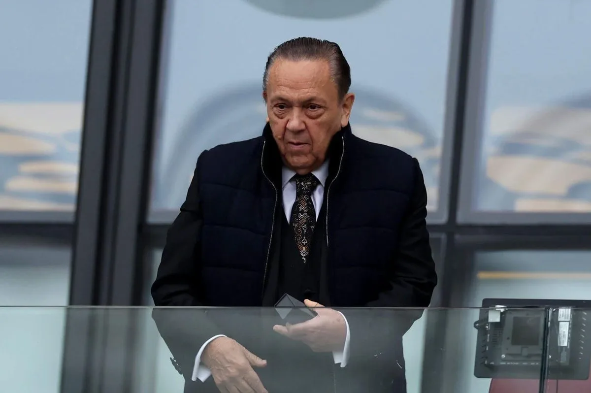 David Sullivan Considers Selling West Ham Stake Amid Allegations and Club Uncertainty