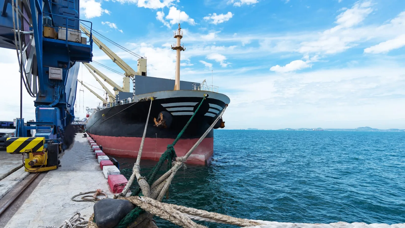 Electric Tugboat in China Demonstrates Power Delivery Back to Shore
