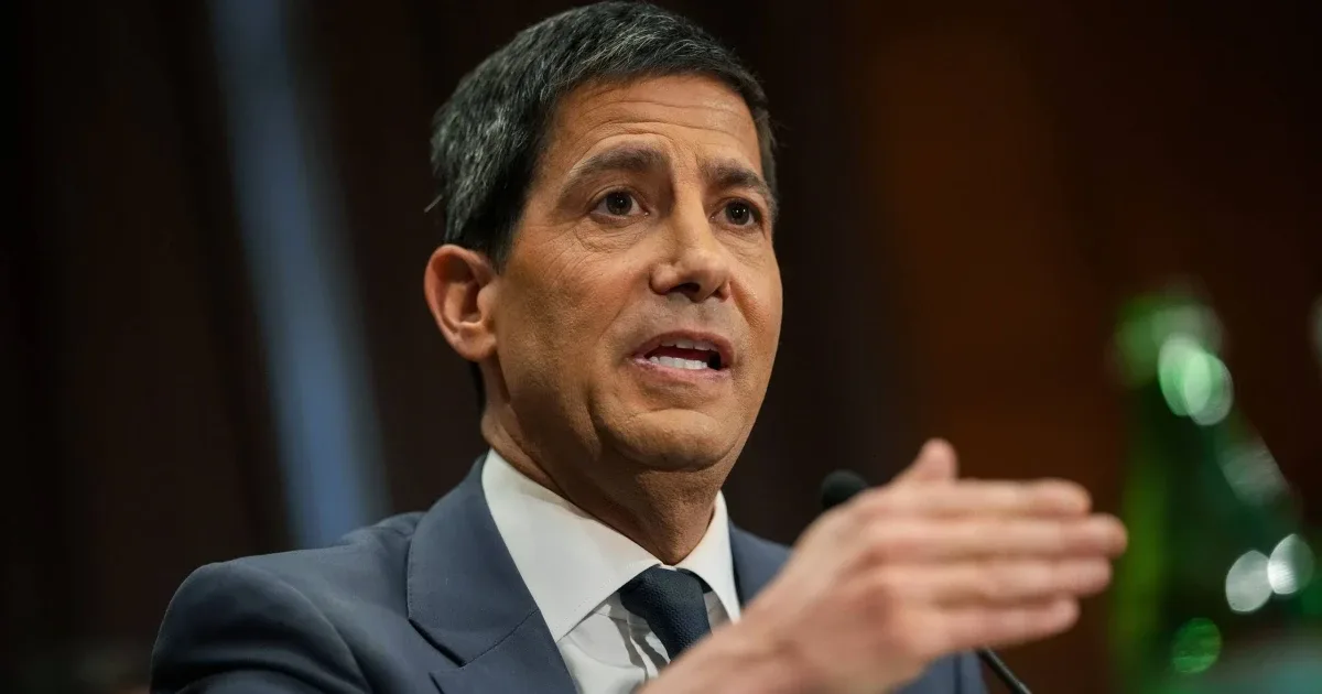 Federal Reserve Leaders Divided on Future Interest Rate Moves Amid Persistent Inflation