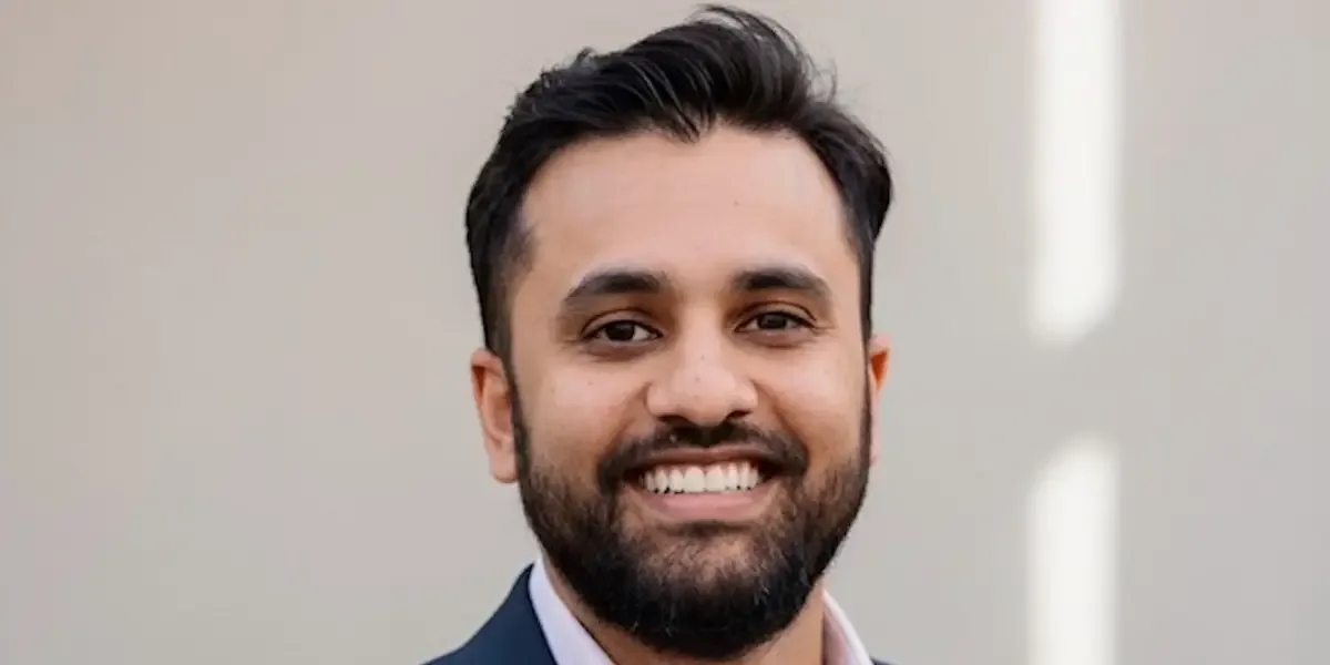 Former Google Executive Leaves After Nearly $1 Million Year to Launch AI Startup