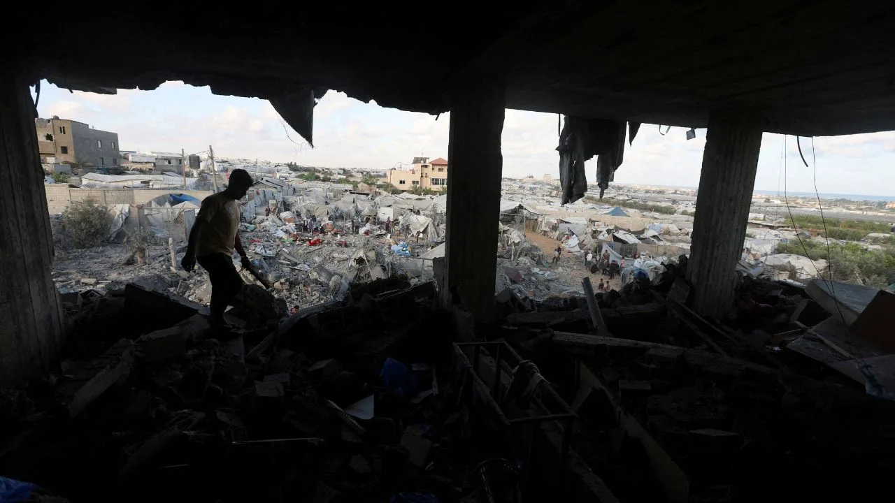 Israeli Airstrikes Kill Nine in Gaza Amid Renewed Ceasefire Talks in Egypt