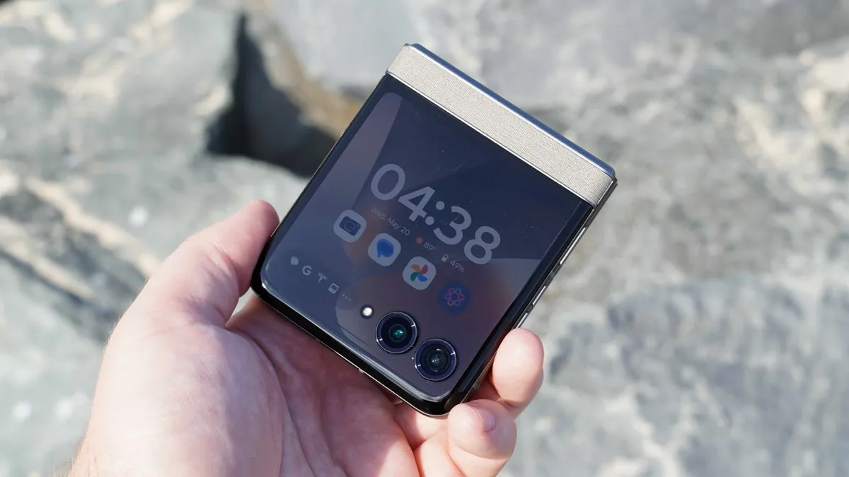 Motorola Razr 2026 Flip Phone Available Free with T-Mobile Line Addition