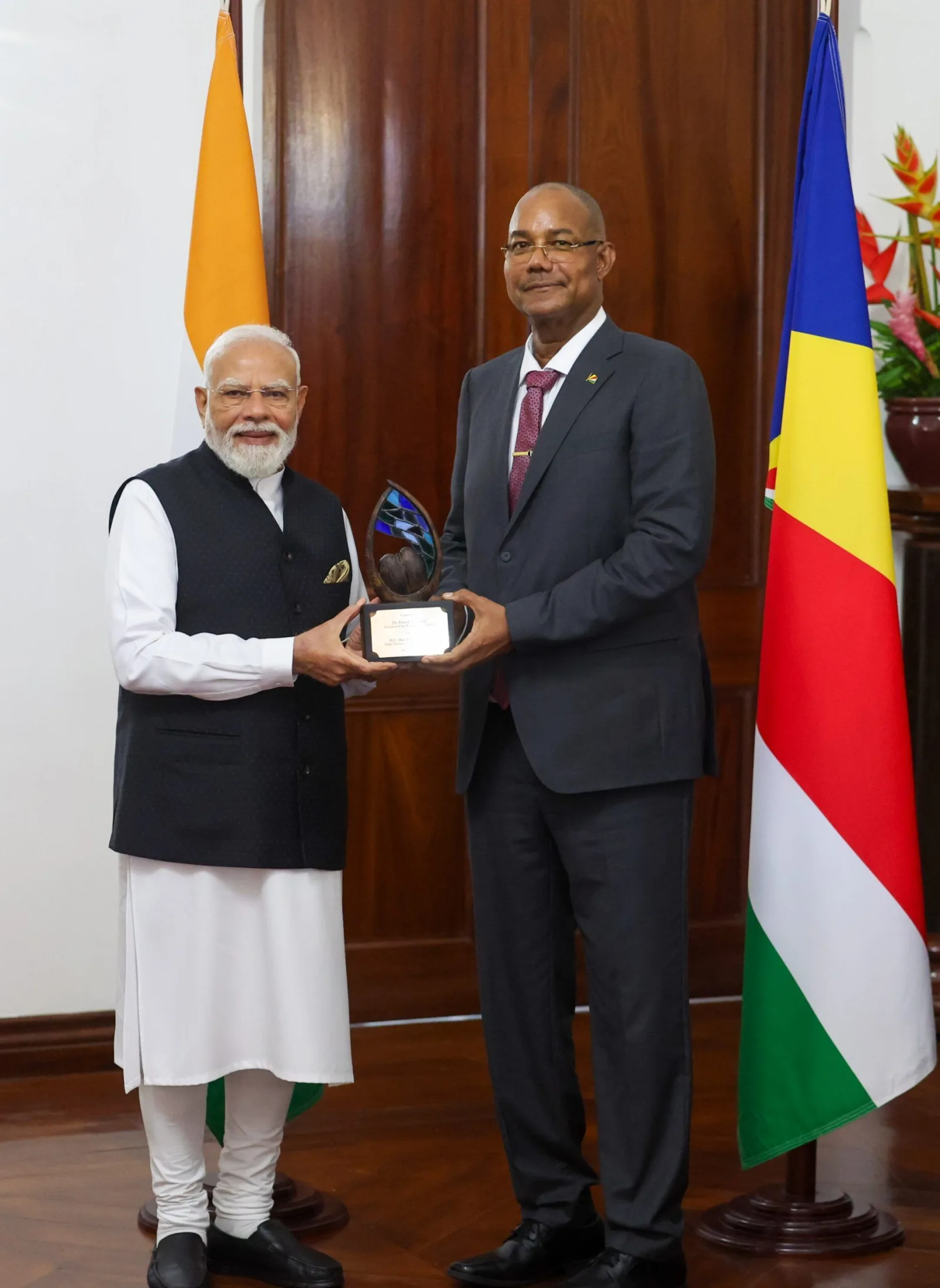 PM Modi Receives Seychelles' Top Environmental Honor, Urges Global Climate Solidarity