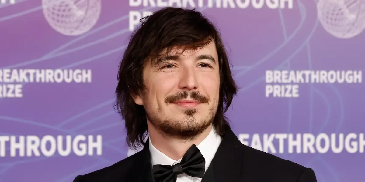 Robinhood reduces workforce by 10% amid organizational restructuring