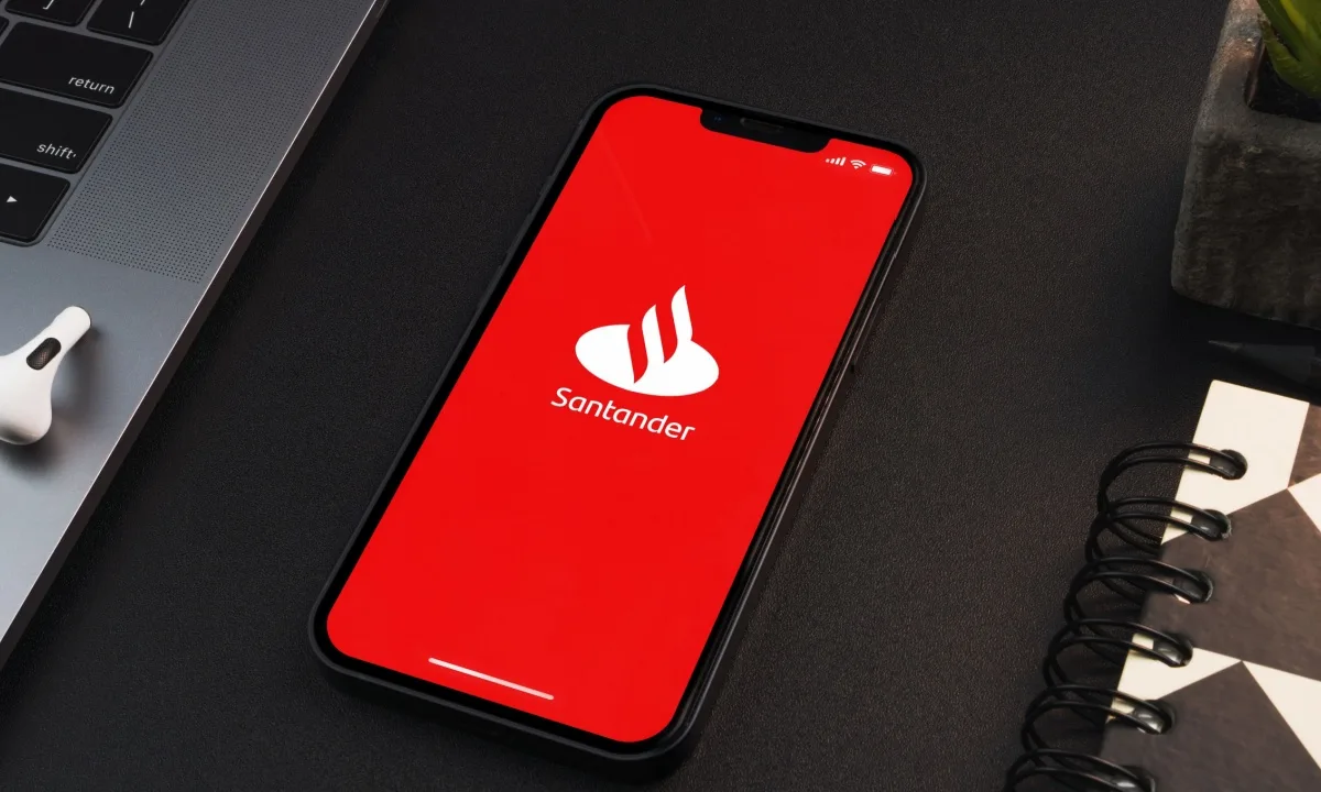 Santander Expands AI Access to All Employees Aiming for $1.15 Billion Business Boost