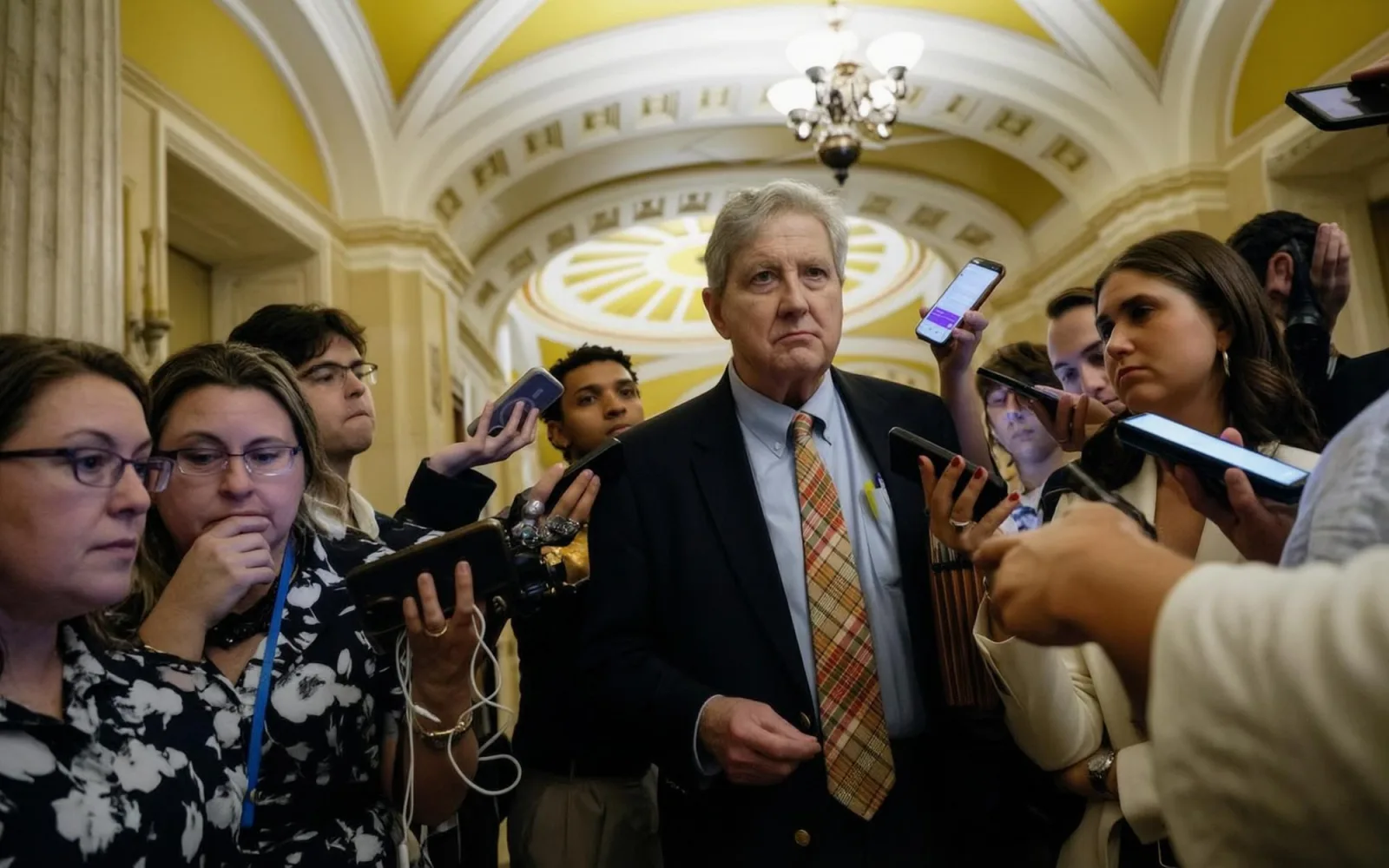 Senator Warns Government Shutdown Risks Amid Deep Divide Over Defense Budget Increase