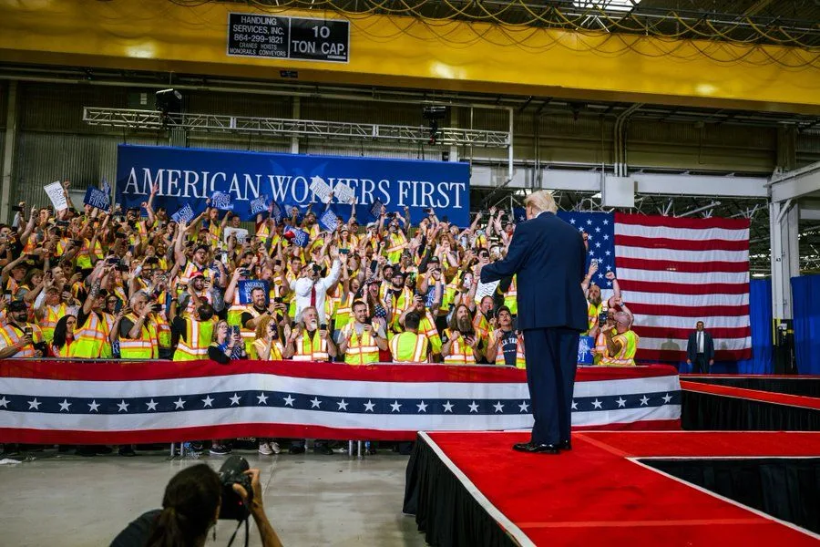 Trump Attributes Manufacturing Revival to Tariffs and Trade Policies