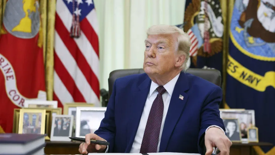 Trump Signals Imminent Iran Nuclear Deal and Strait of Hormuz Reopening