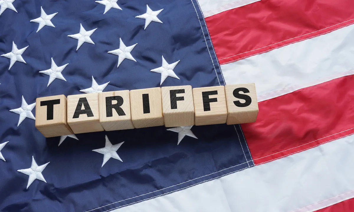 Trump Warns of 100% Tariffs on Countries Taxing US Tech Firms