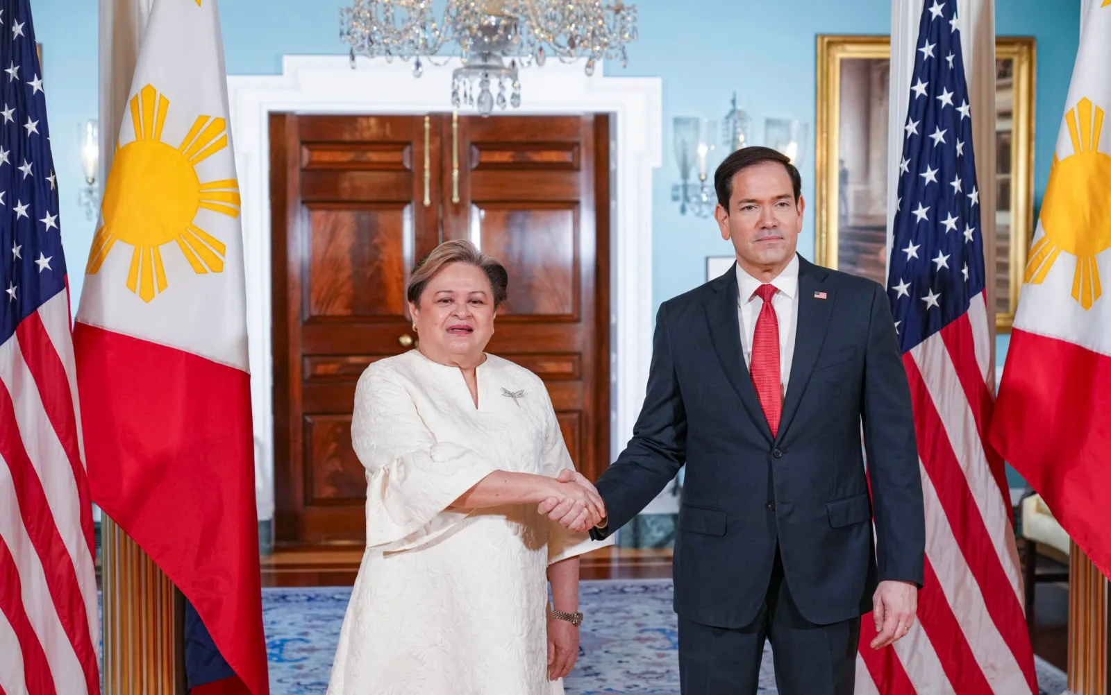 US and Philippines Strengthen Alliance Amid Rising South China Sea Tensions
