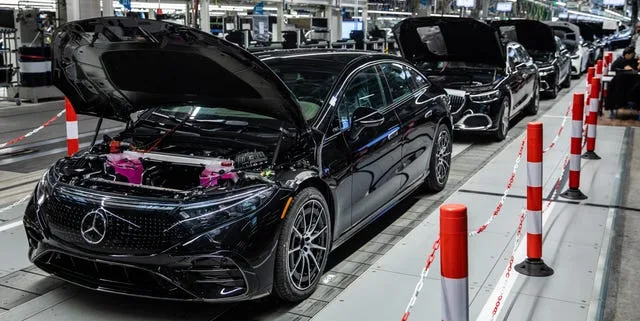 US Legislation May Block Mercedes-Benz Sales Over Chinese Ownership Stakes