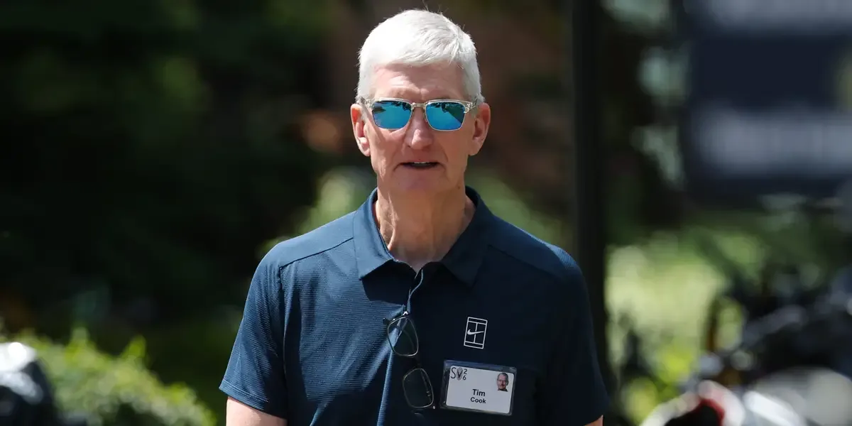 Apple Files Lawsuit Claiming OpenAI Illegally Extracted Trade Secrets in Talent Hunt