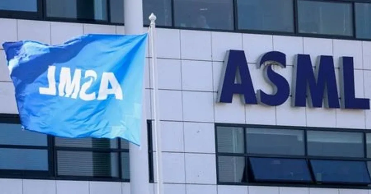 ASML Confronts Rising AI Chip Demand and Export Restrictions Ahead of Earnings