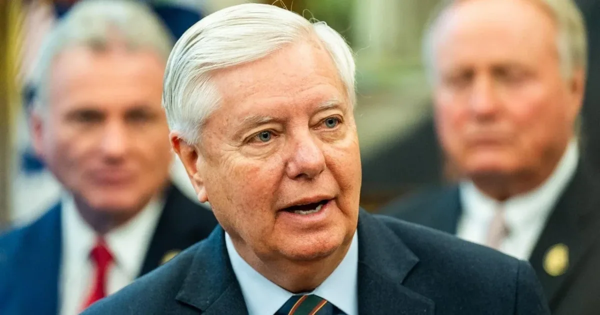 Bipartisan Senate Revises Russia Sanctions Bill with Targeted Tariffs and Waiver