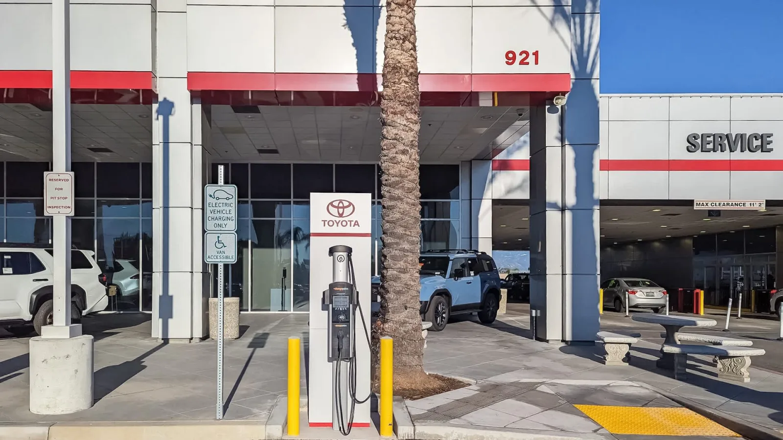 California Introduces $3,500 Instant Rebates to Boost First-Time Electric Vehicle Buyers