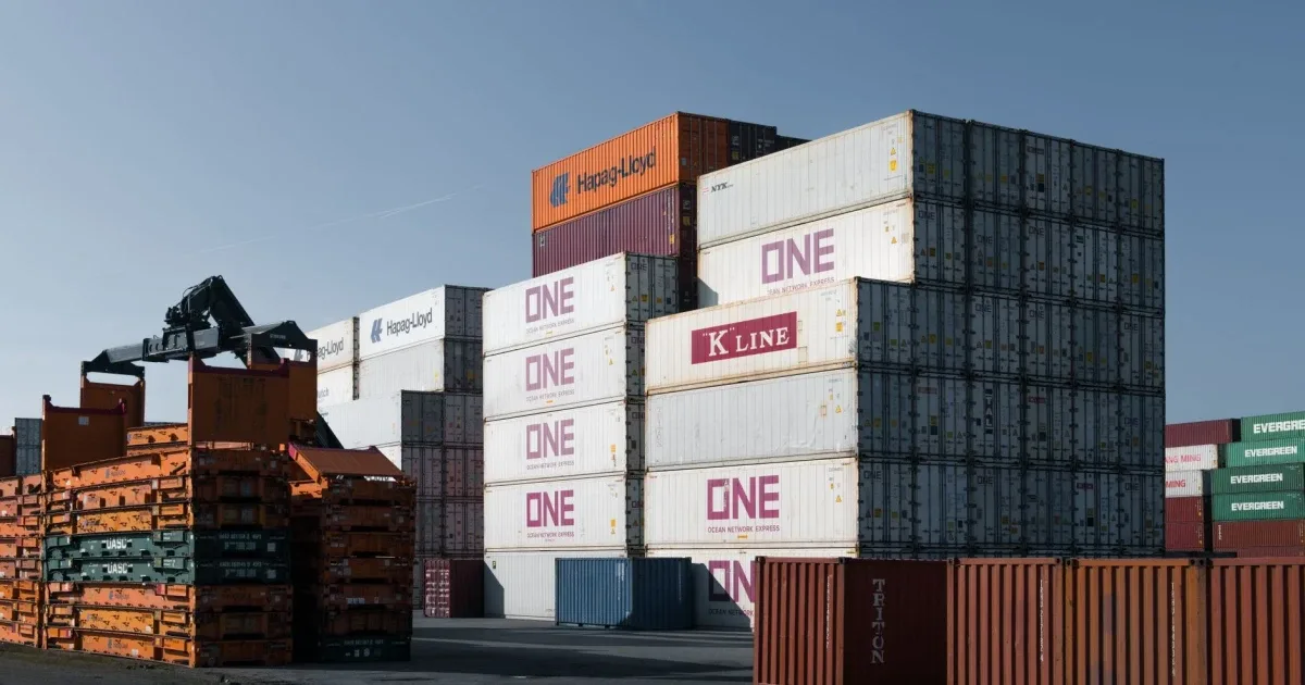 China’s Economic Growth Slows as Domestic Weakness Counters Export Strength