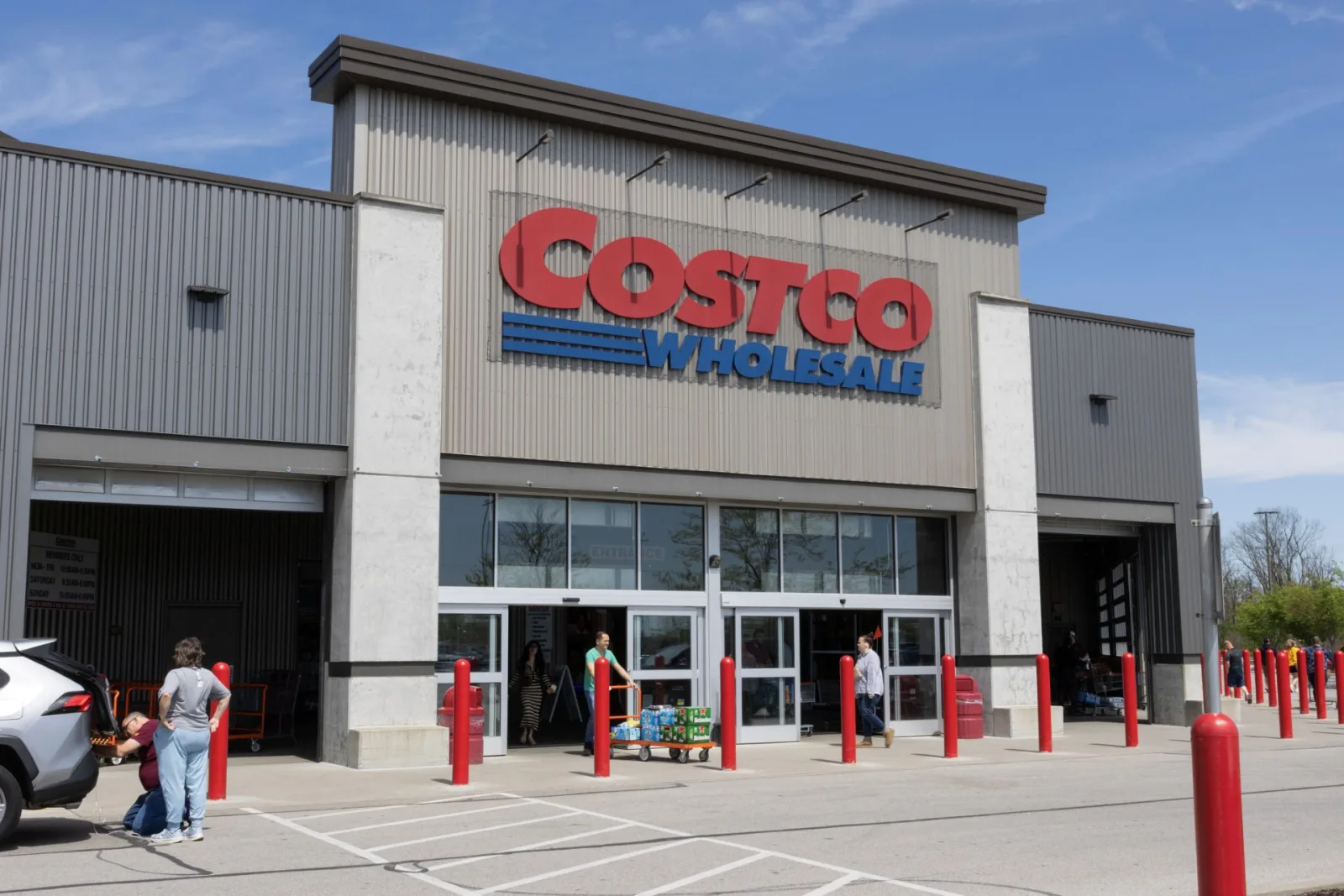 Costco’s EV Charging Prices Raise Questions Despite Gas Discount Reputation