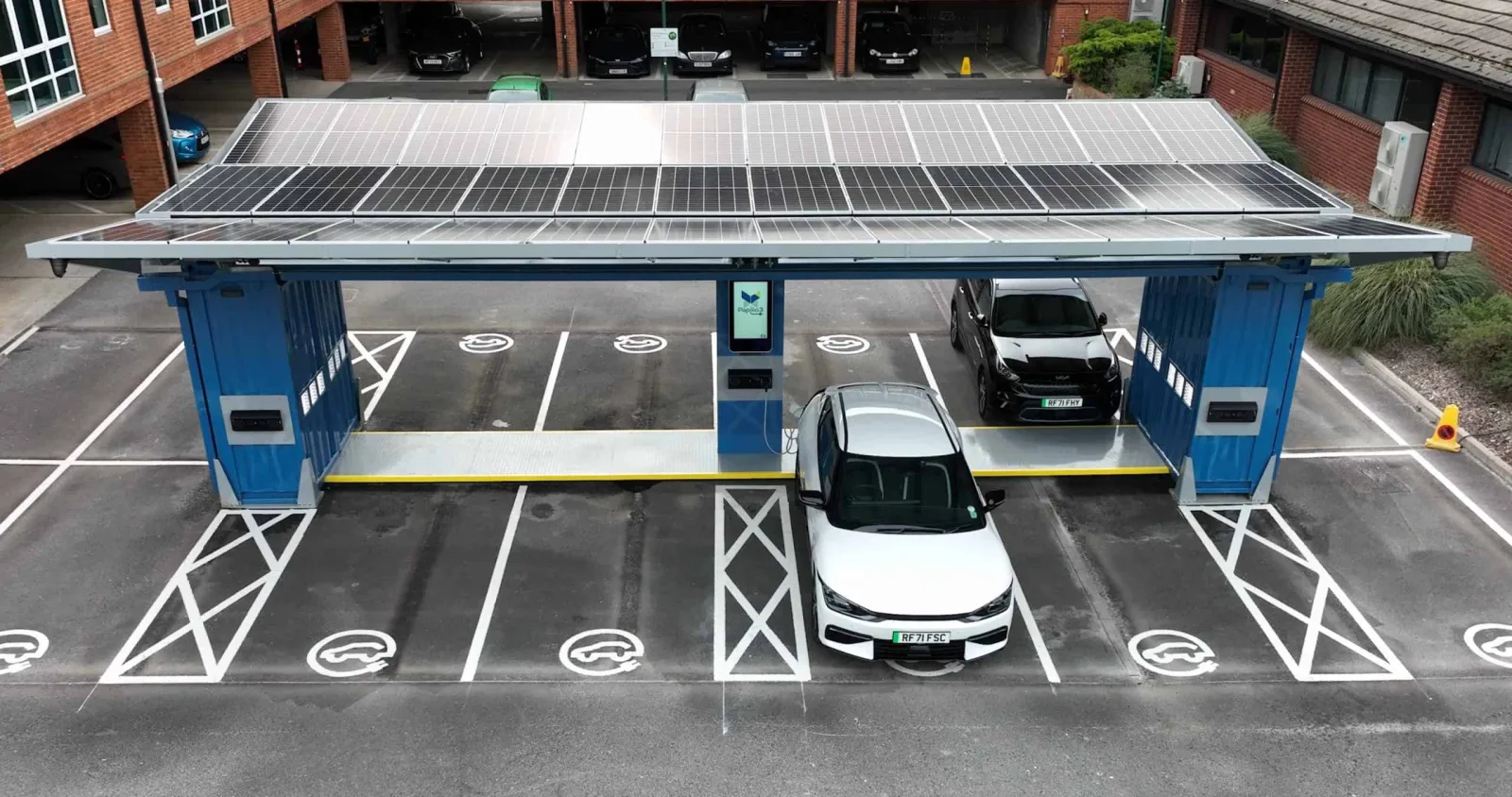 DC-Coupled Energy Hubs Cut Costs and Ease Grid Strain for EV Fleets