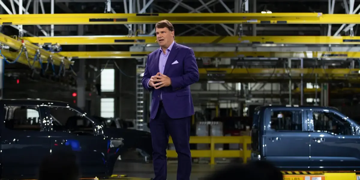 Ford Plans $30,000 Electric Pickup for 2027 Launch with Competitive Features