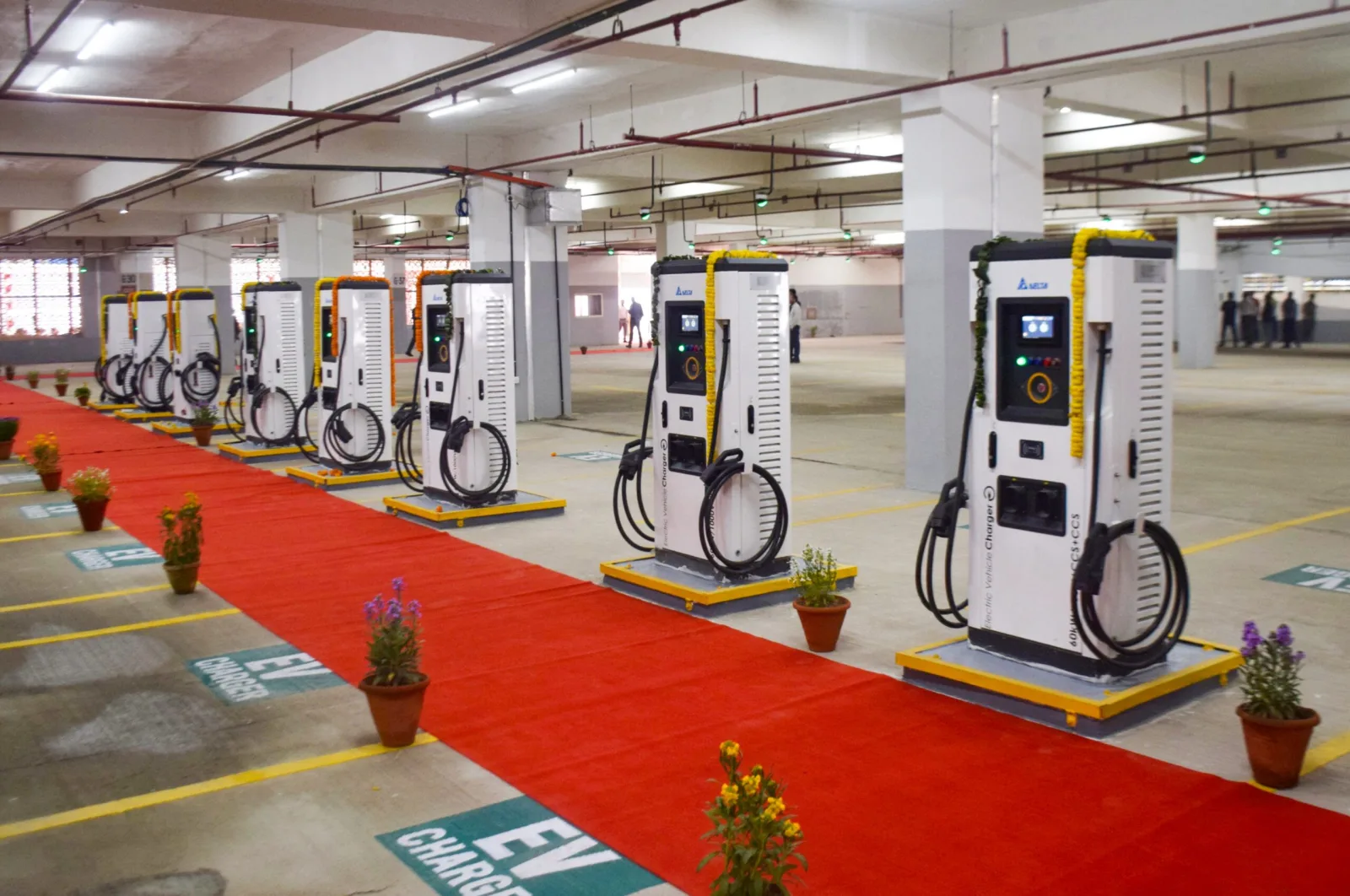 India’s EV Growth Could Cut Oil Import Bill by Rs 1 Lakh Crore by 2030, Delhi Leads Policy Drive