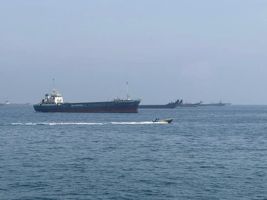 Iran Halts Three Oil Tankers in Strait of Hormuz Amid Ongoing US Strikes