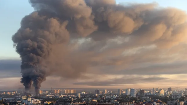 Kyiv Faces Deadly Overnight Assault in Russia’s Largest Missile and Drone Strike