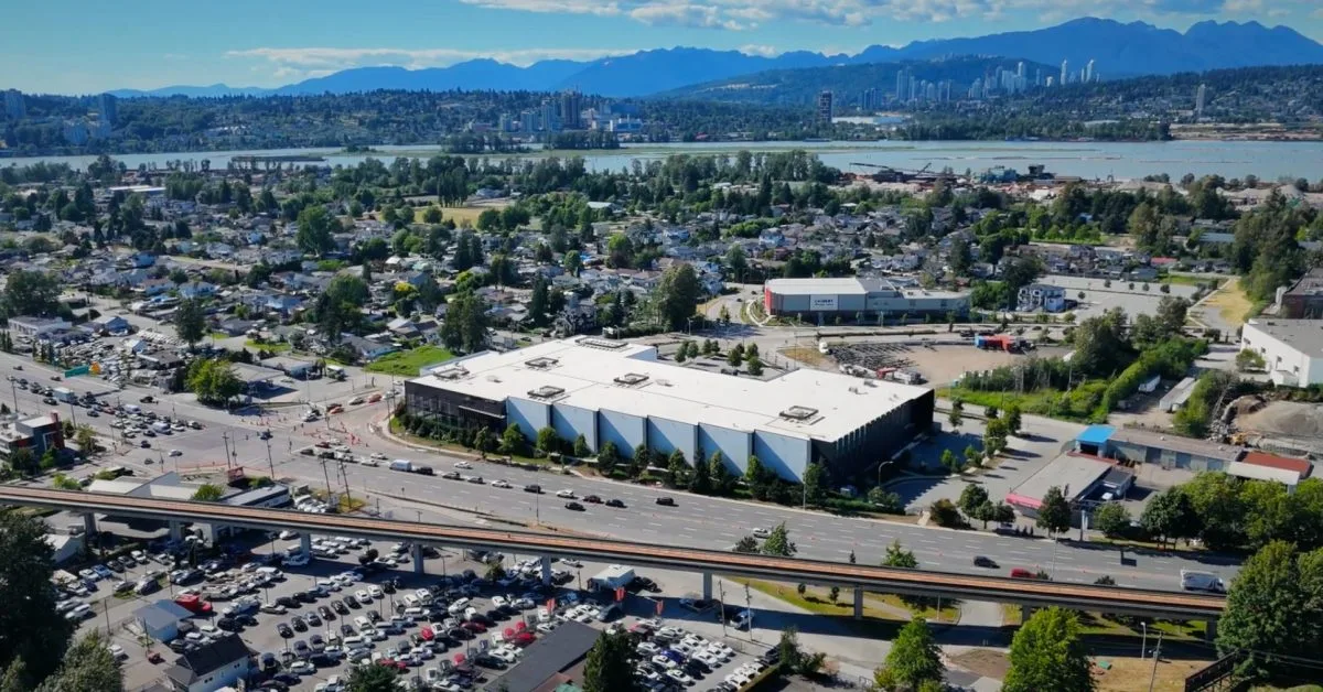 Moment Energy Launches World’s Largest Factory for Repurposed EV Batteries in Six Weeks