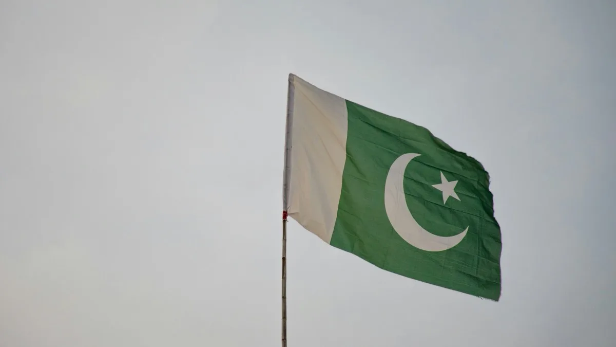 Pakistan Opens New Trade Corridors Through Iran and China to Bypass Afghanistan
