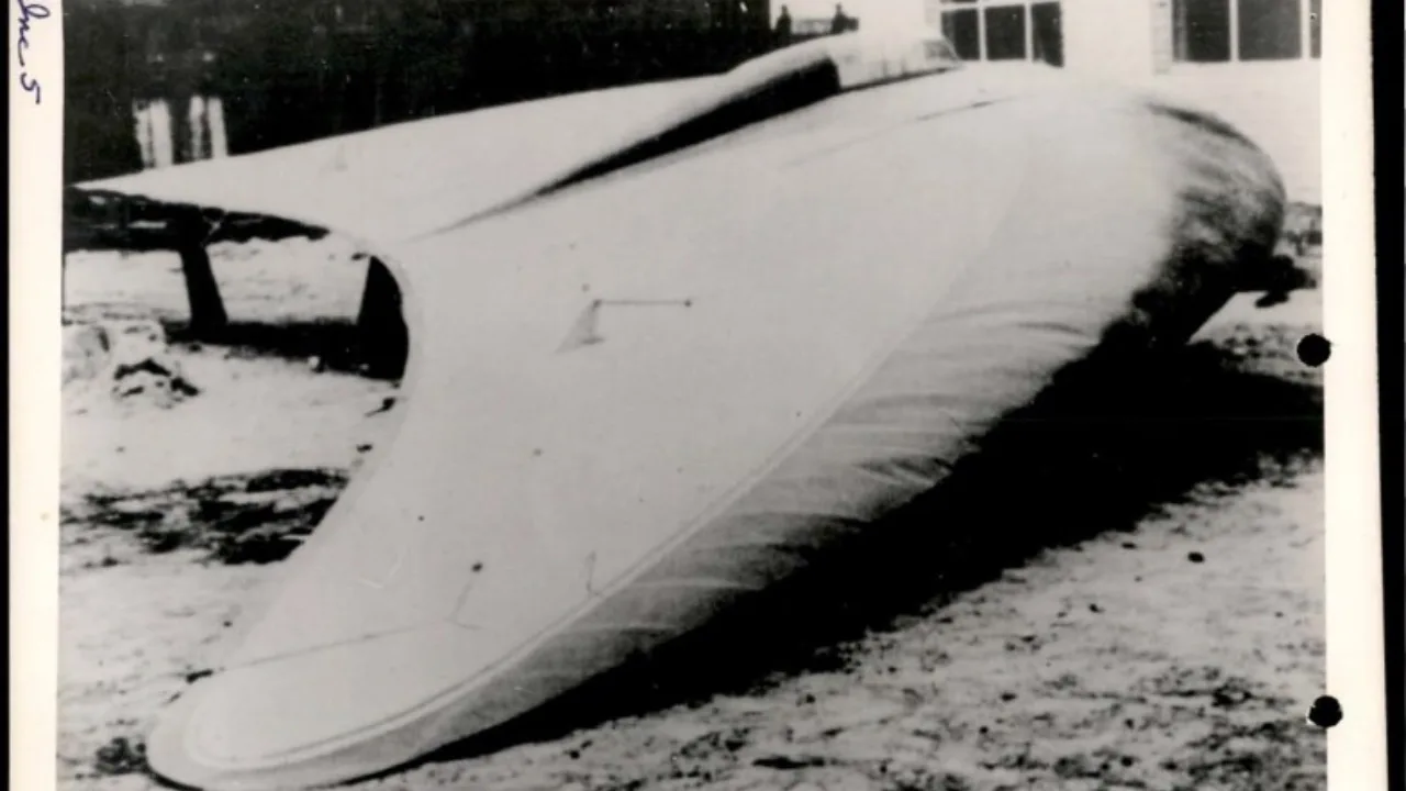 Pentagon Publishes Fourth Collection of UFO Files Including Rare Military Encounters