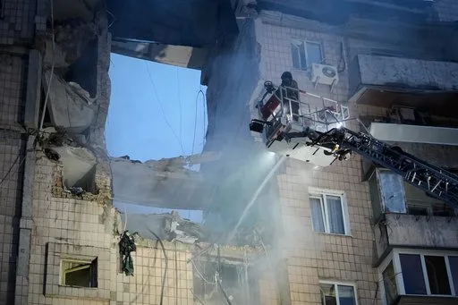 Russian missile and drone strikes kill at least seven in Kyiv amid warnings of escalating assault