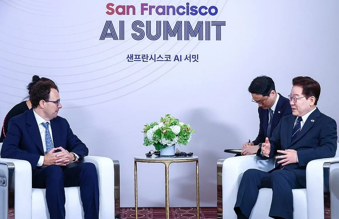 South Korean President Lee Urges Global Tech Leaders to Boost AI Investment Cooperation