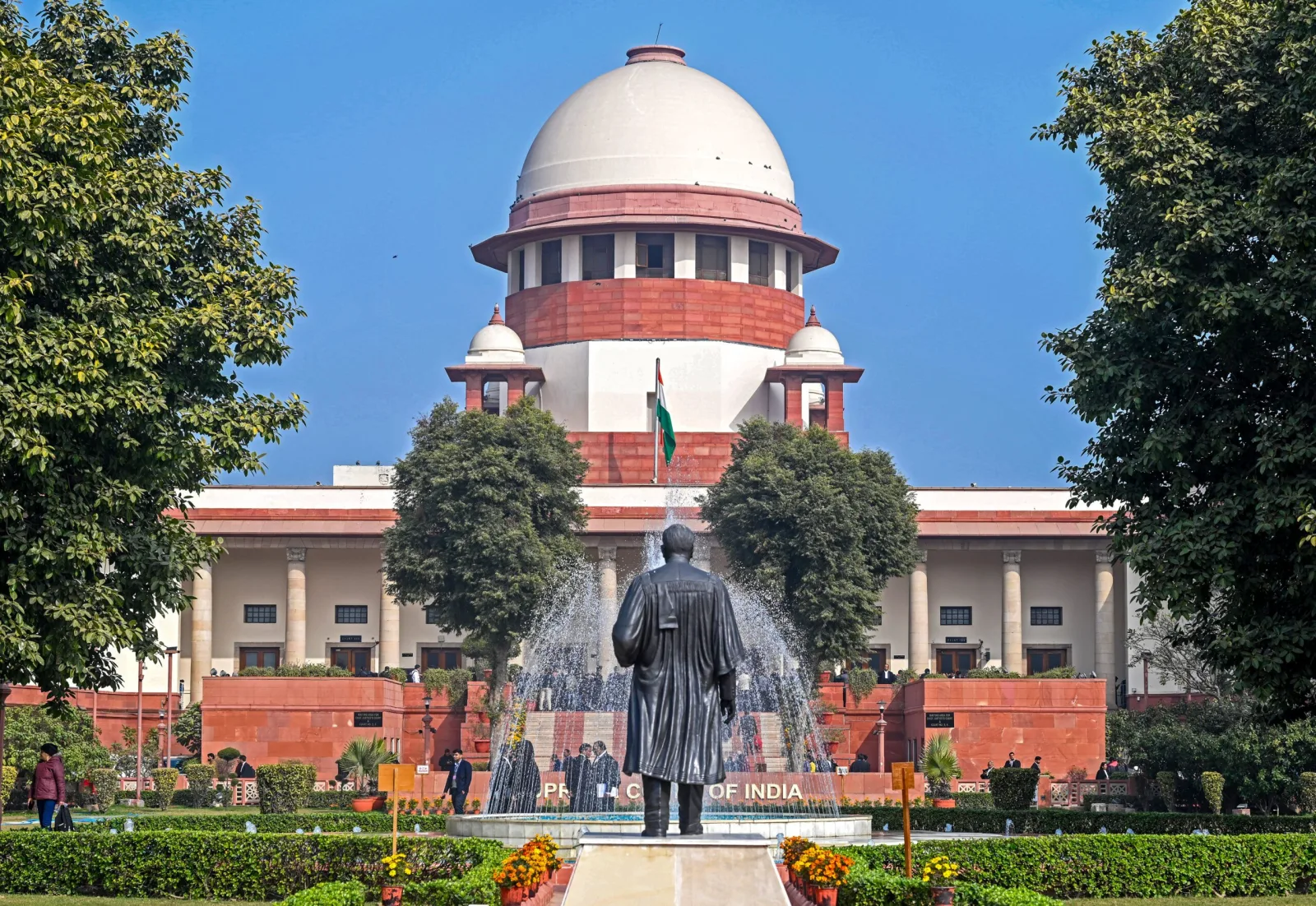 Supreme Court Overturns Tribunal Rulings for Using AI-Generated Fake Judgments, Calls for Strict Oversight