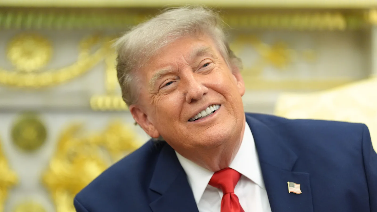 Trump Highlights Stock Market Gains Amid Midterm Election Challenges