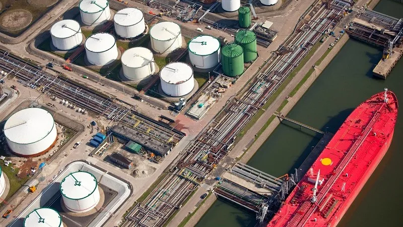 UAE Boosts Oil Output to Multi-Year High After Leaving OPEC Production Limits