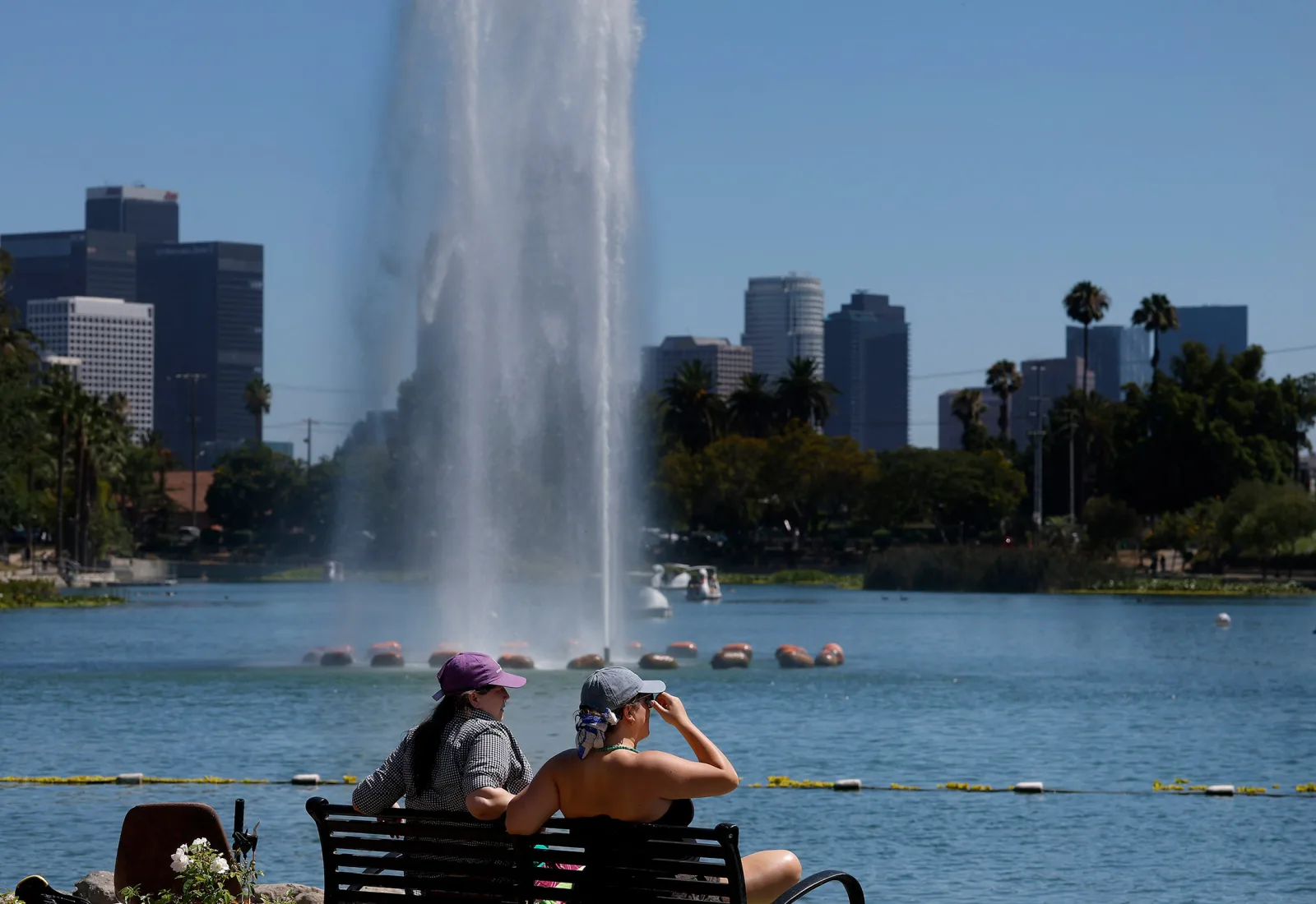 Unexpected Humidity in Los Angeles Linked to Pacific Ocean Heat and Climate Change