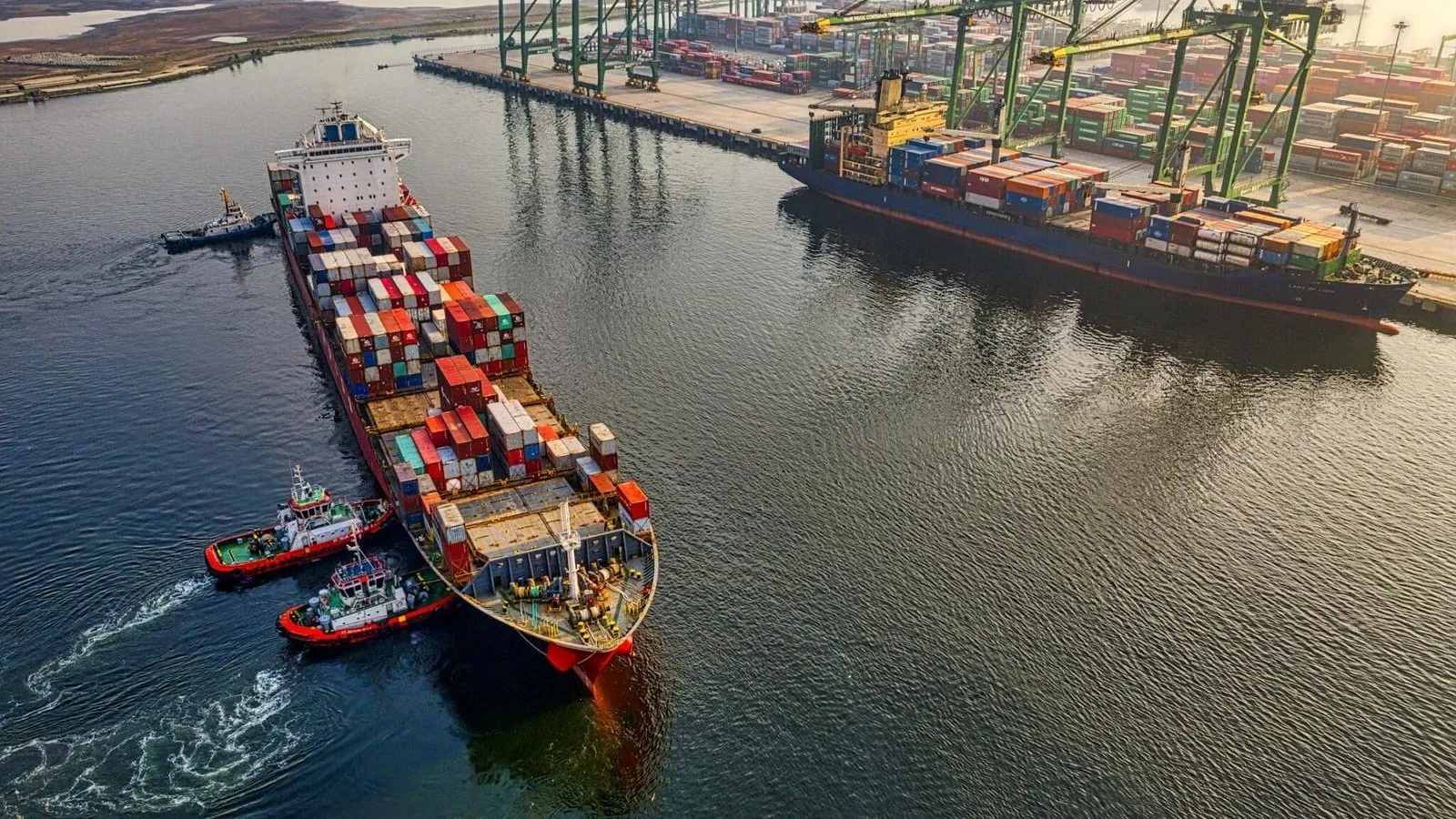 US Refuses Immediate Renewal of USMCA, Signals New Trade Talks with Canada and Mexico
