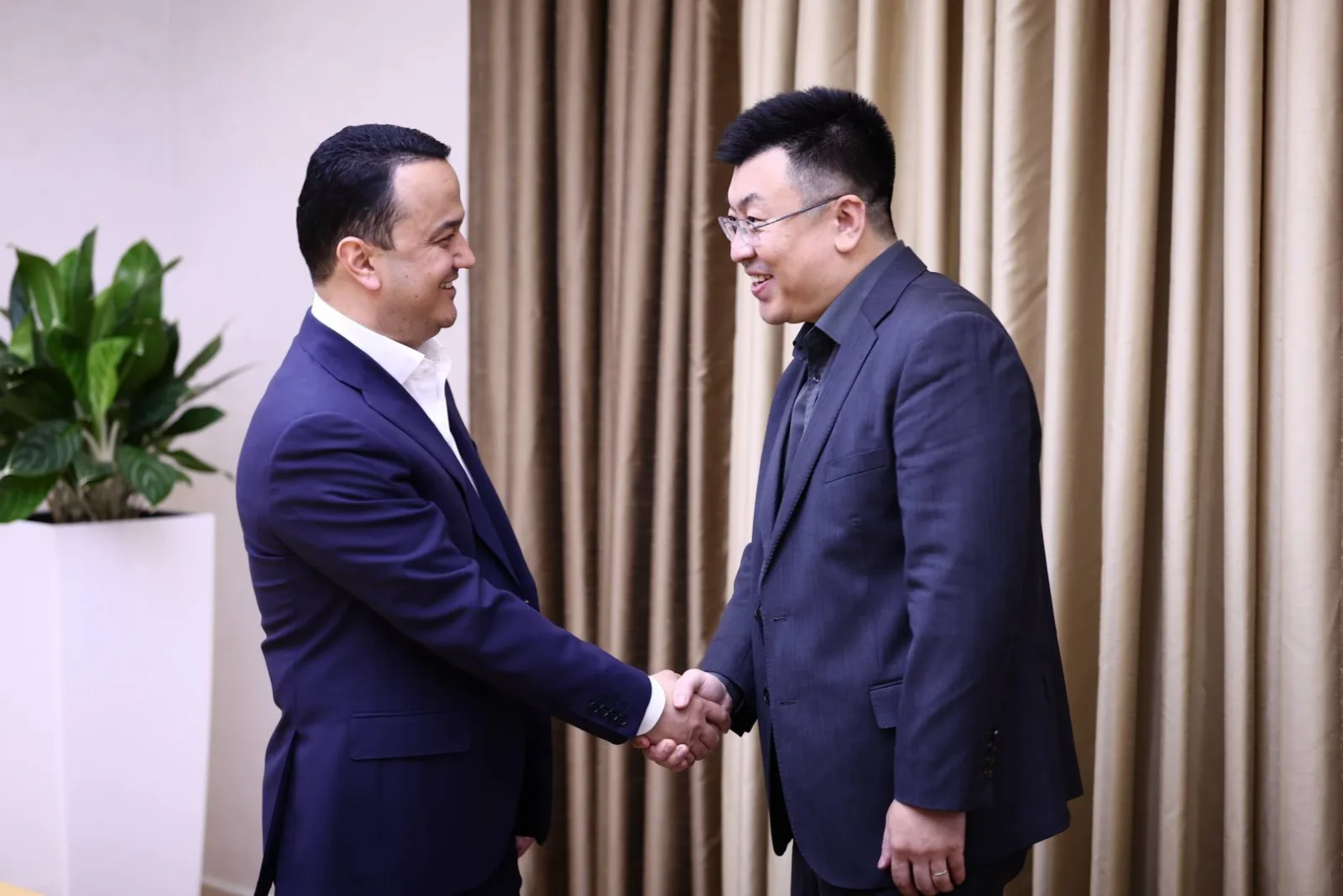 Uzbekistan and BYD Plan to Boost EV Production and Export Capacity