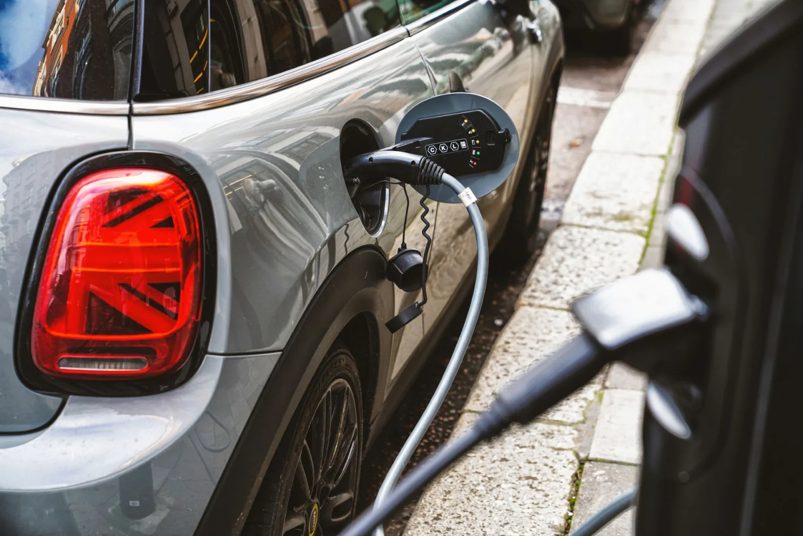Why EV Owners Value Waking Up to a Full Charge Over Gas Station Stops