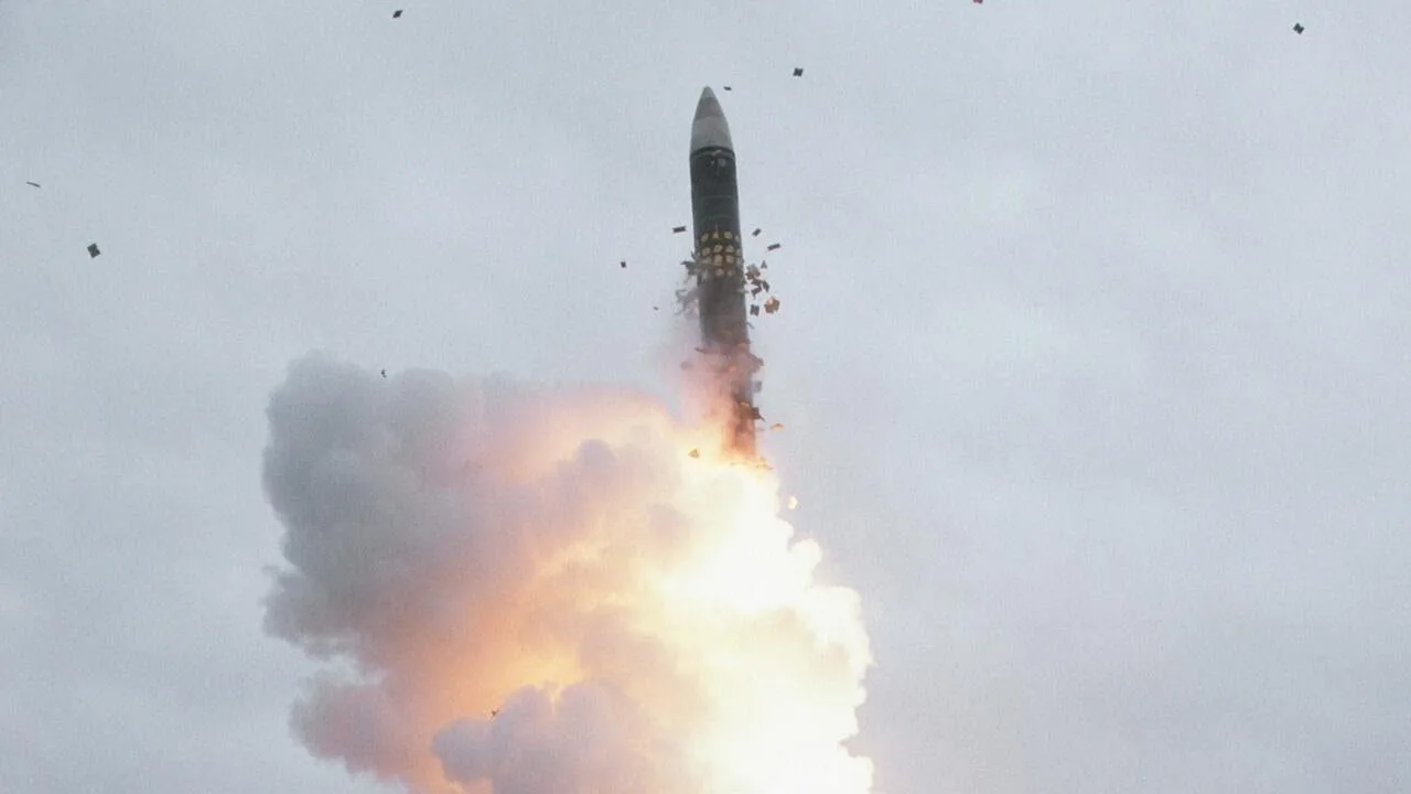 Expert Warns of AI-Driven Cyberattacks Targeting Nuclear Command Systems